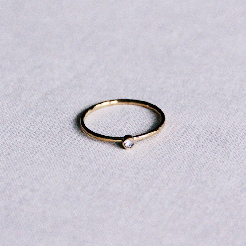 Stalen minimalistische ring mini zirkonia – goudkleur
