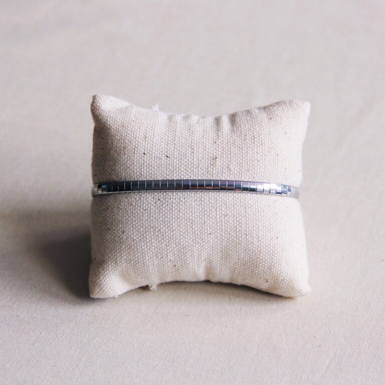 SA812 - Stalen platte armband gestreept - zilver