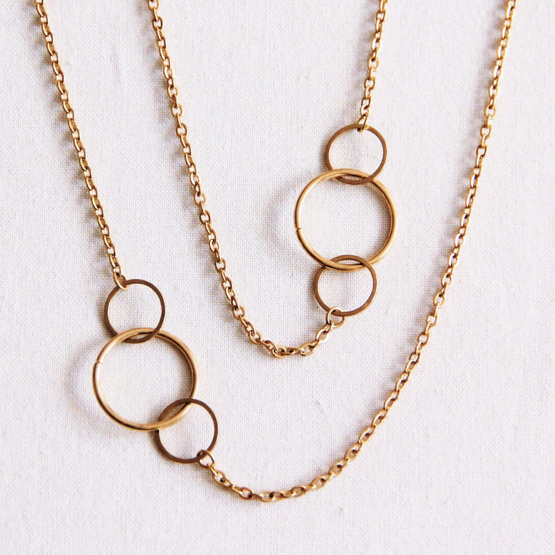 Lange ketting met ronde details