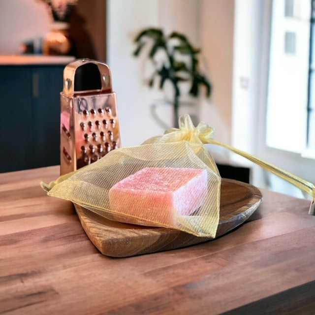Geschenkset Rose Rasp, hartvormig hartschaaltje en amberblokje